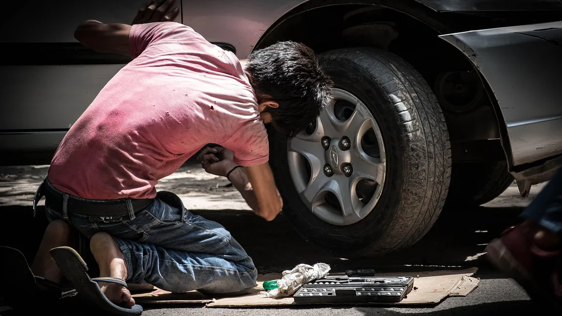 Obiceiurile șoferilor care deteriorează mașina. Mecanic auto: O termini fără să-ți dai seama