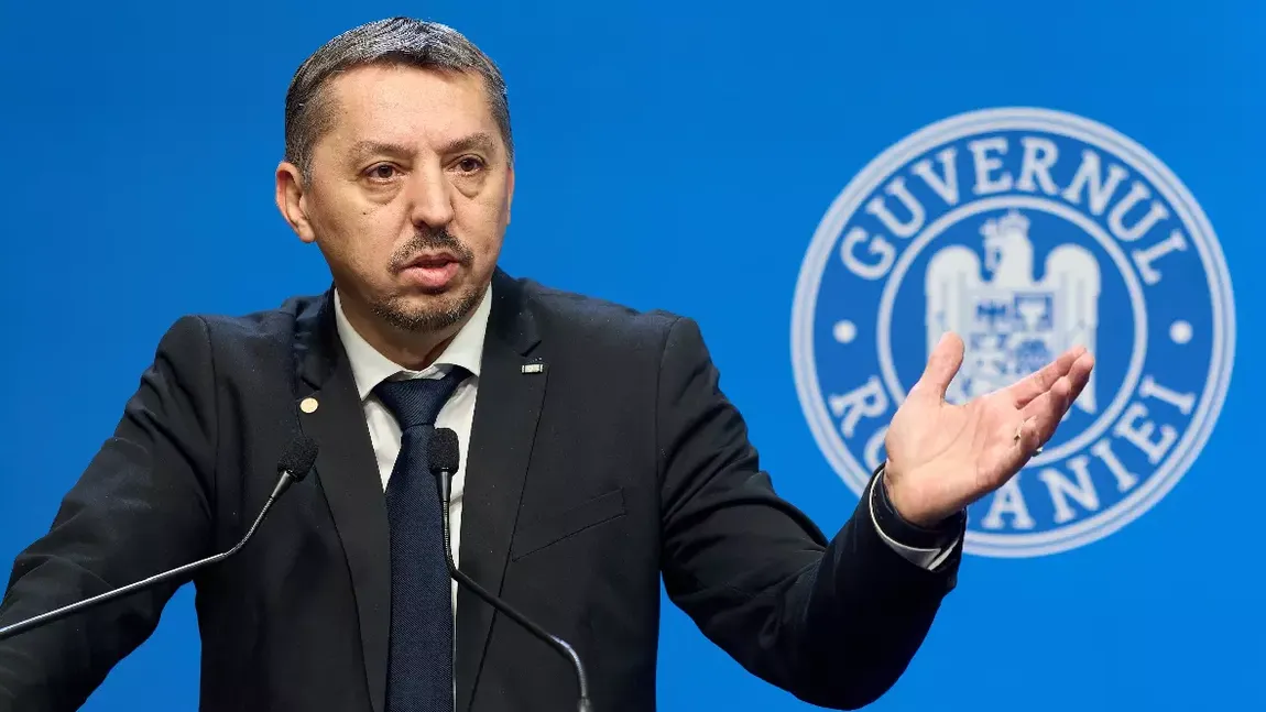 Daniel David lovește și mai mult în elevi. Comasarea școlilor se răsfrânge pe spatele elevilor: „Un copil ajunge să petreacă și 35 de ore pe săptămână la școală”