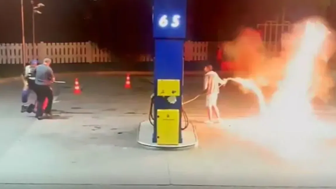 VIDEO Șoc în Timiș: Un tânăr dă foc unei pompe de benzină, rănește un angajat și amenință că se aruncă de la etaj