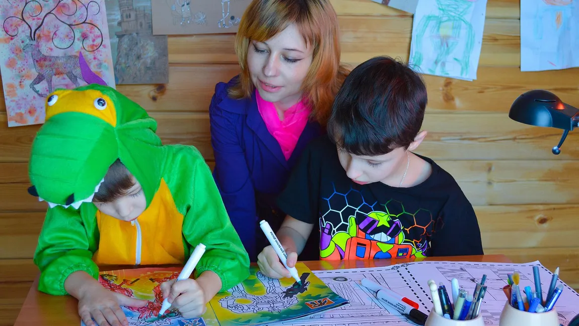 Cât câștigă o educatoare în România. Ce salarii sunt în învățământ