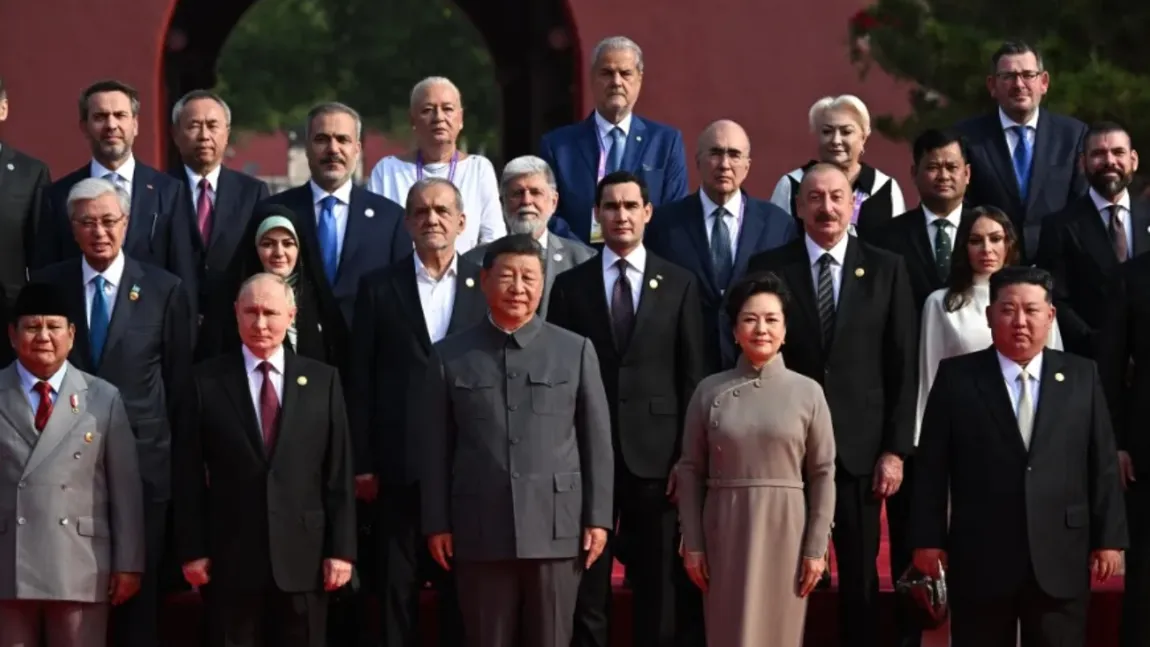 Adevăratul motiv pentru care Adrian Năstase apare în poză cu Xi și Putin. Dan Andronic explică scandalul politic al momentului