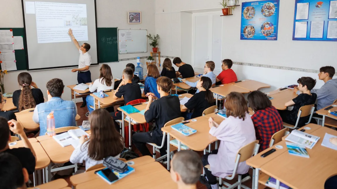 România, țara cu cea mai mare medie de elevi per profesor din UE în învățământul primar. Ce arată datele Eurostat