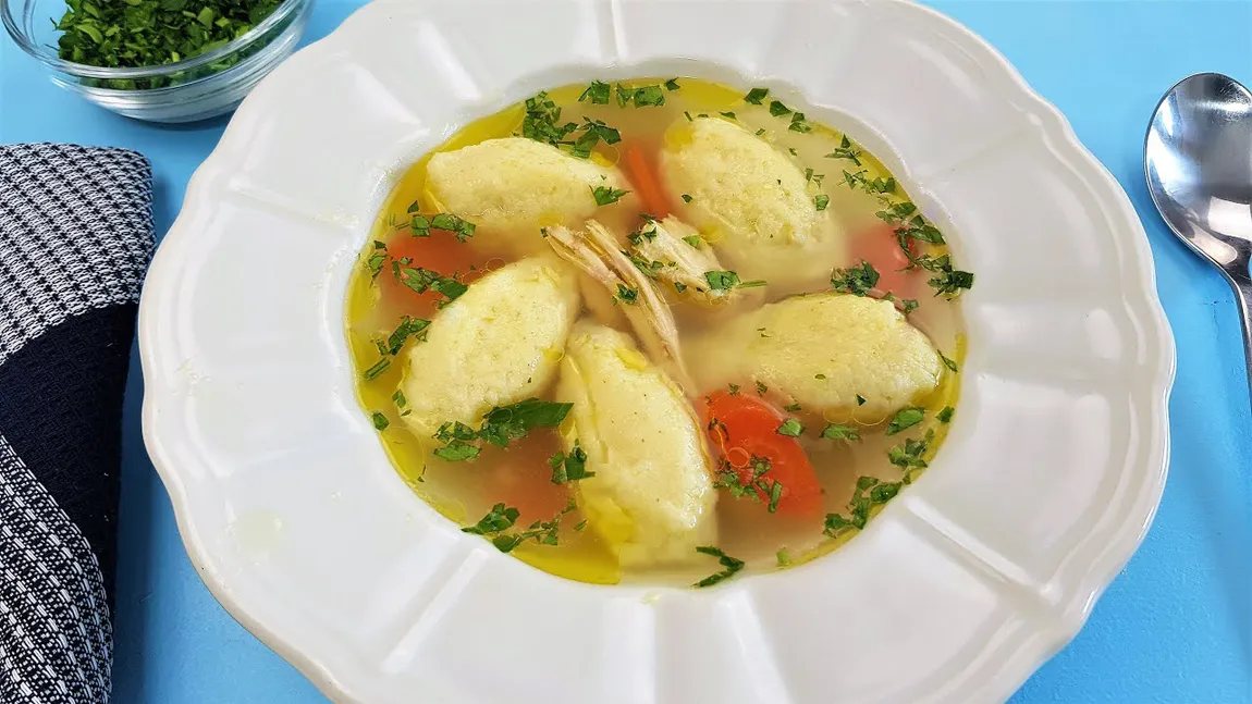 Cum să faci găluște pufoase pentru supă. Gospodinele au dezvăluit trucul. Ai nevoie de doar 4 ingrediente