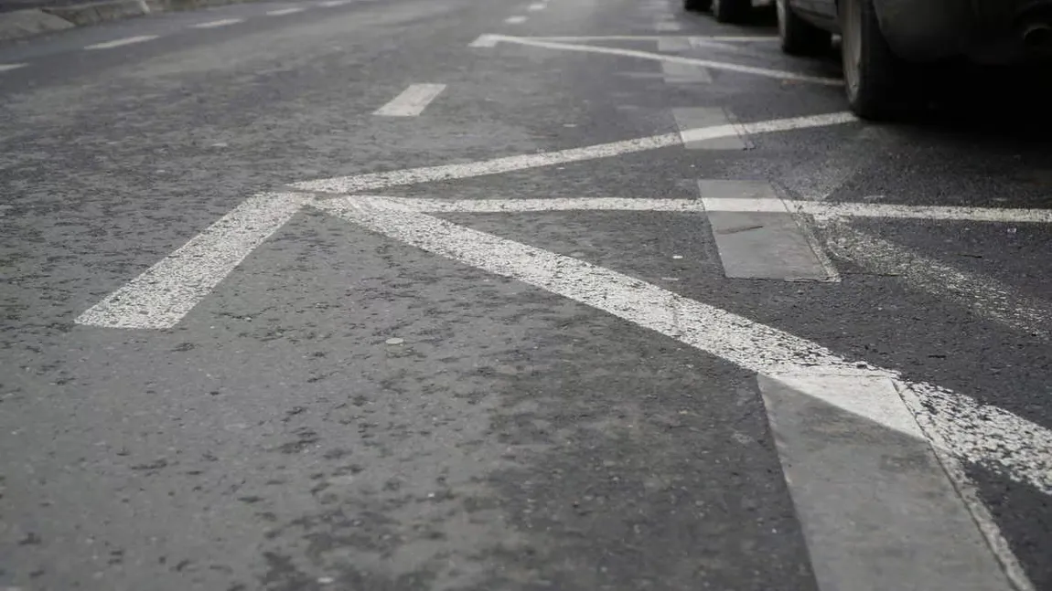 Marcajul rutier pe care majoritatea şoferilor nu îl cunosc. Ce reprezintă semnul 
