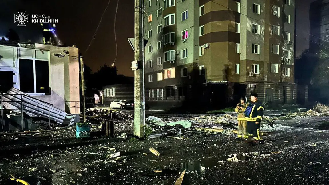 Atac masiv al Rusiei în Ucraina: Clădiri lovite la Kiev și infrastructura energetică vizată. Zelenski a solicitat rachete americane