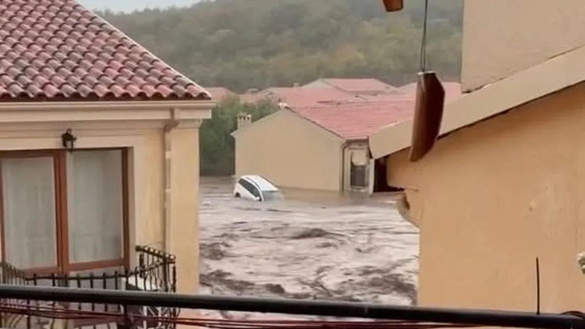 Prăpăd în Bulgaria. Inundaţiile au făcut prăpăd, râuri de maşini pe străzi, trombe în Marea Neagră, a fost declarată starea de urgenţă