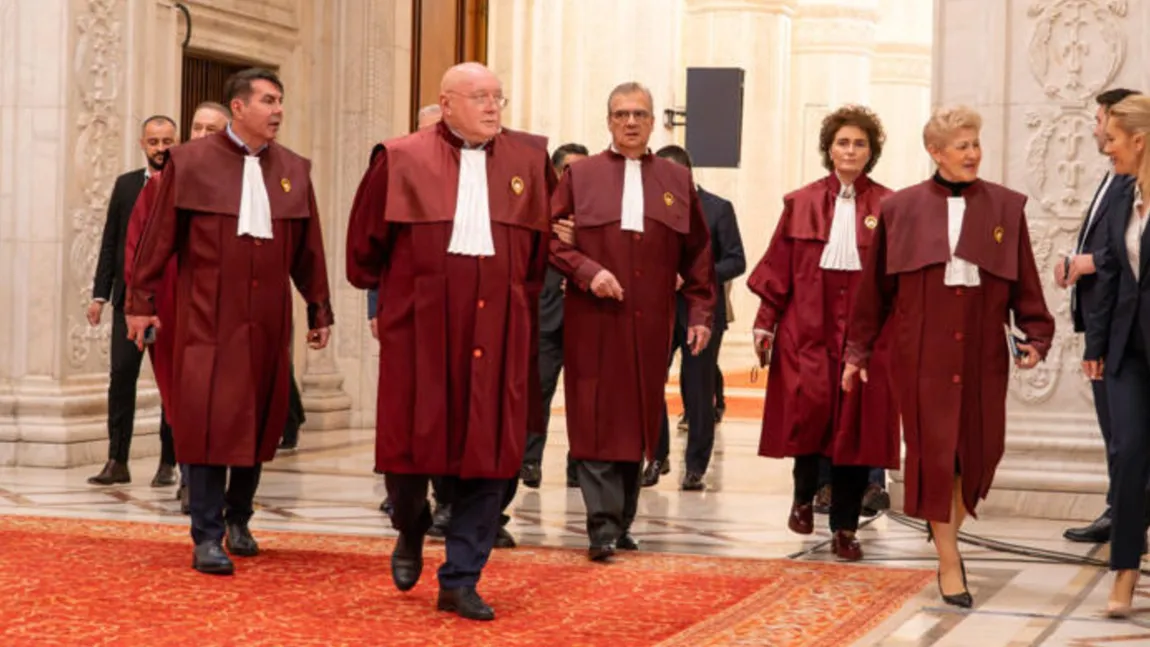 CCR a anunțat noua grilă de venituri ale judecătorilor: salariu - 47.000 de lei, spor de stres - 11.700 de lei, spor de confidențialitate - 2.300 de lei