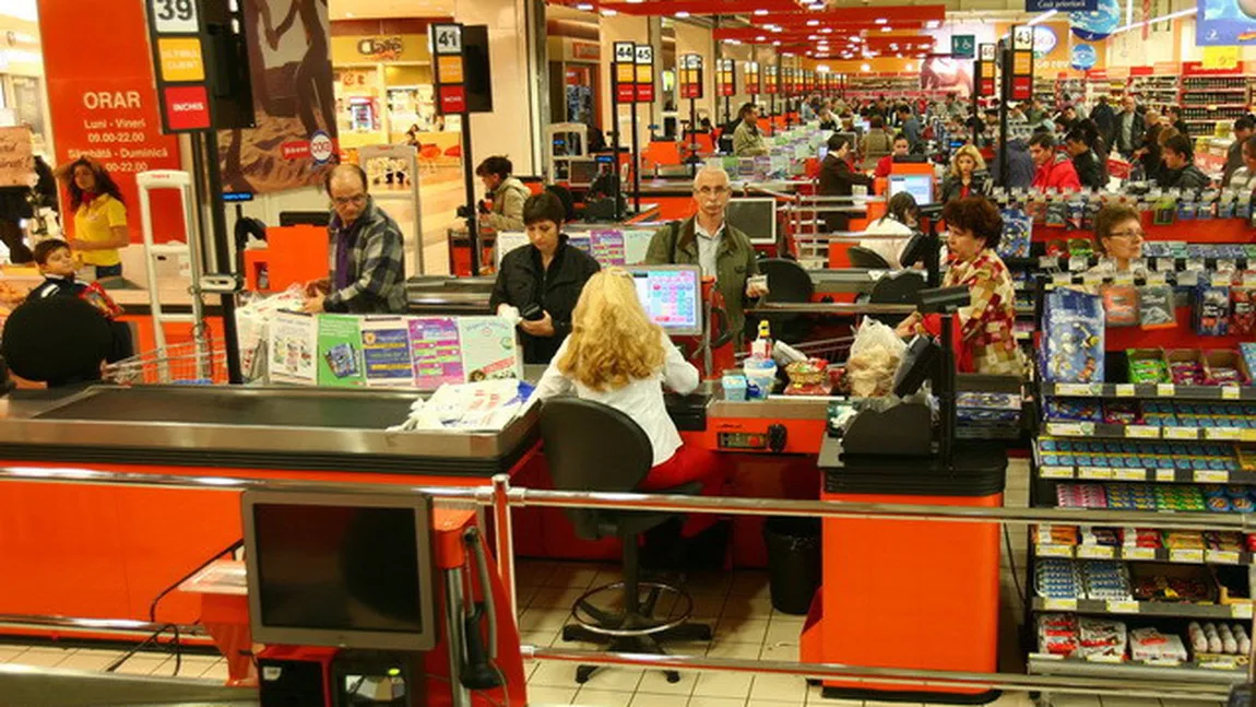 Amenzi pentru clienţii care nu respectă legea în magazine. Când trebuie acordată prioritate, sunt vizaţi şi comercianţii