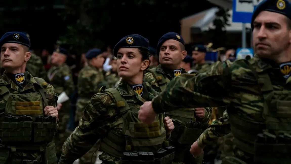 Femeile vor putea face armata din 2026. Ministrul Apărării: 