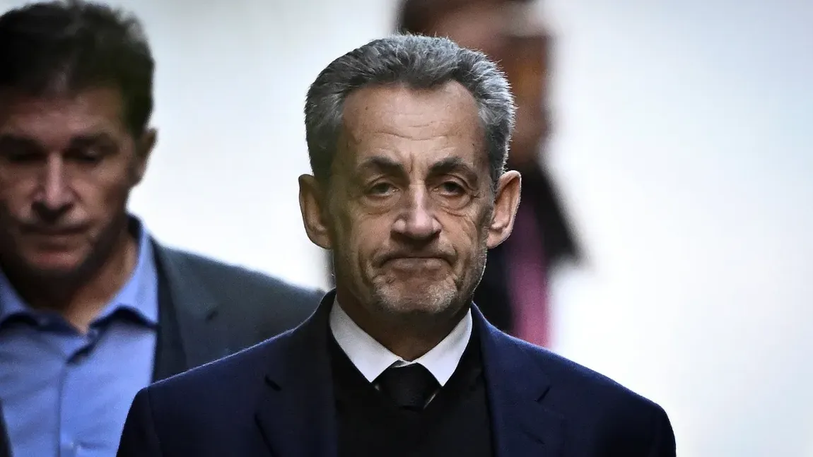 Fostul preşedinte francez Nicolas Sarkozy, terorizat de ceilalţi deţinuţi în prima noapte petrecută în închisoare