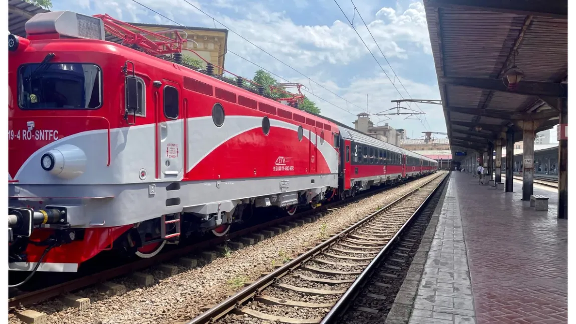 Studenții, revoltați de faptul că vor avea reducere la biletele de tren doar de acasă la facultate