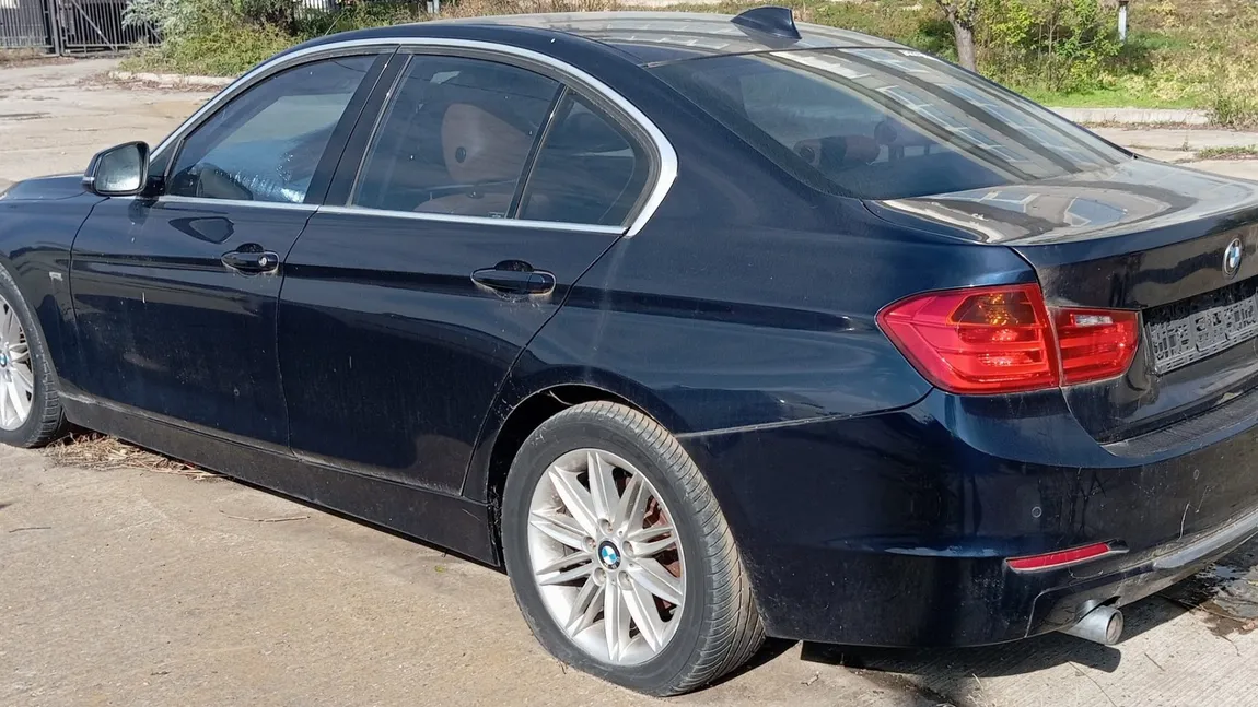 BMW Seria 3 scos la licitaţie de ANAF pentru un preţ derizoriu. Care sunt condiţiile de participare