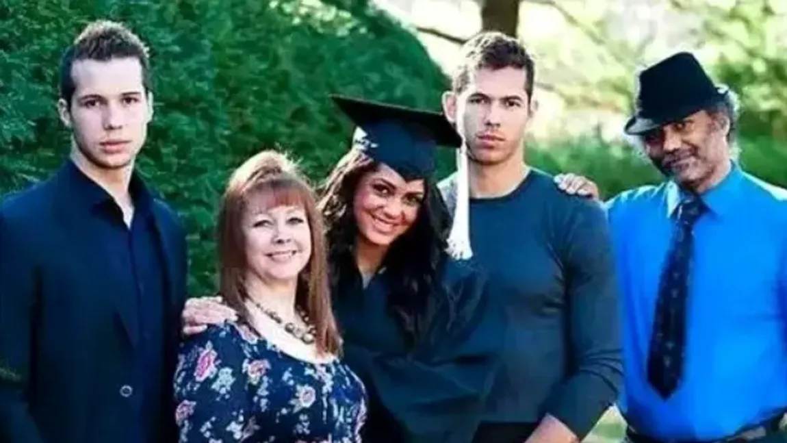 Cum arată și cu se ocupă sora fraților Tate. Janine locuiește în Statele Unite: 