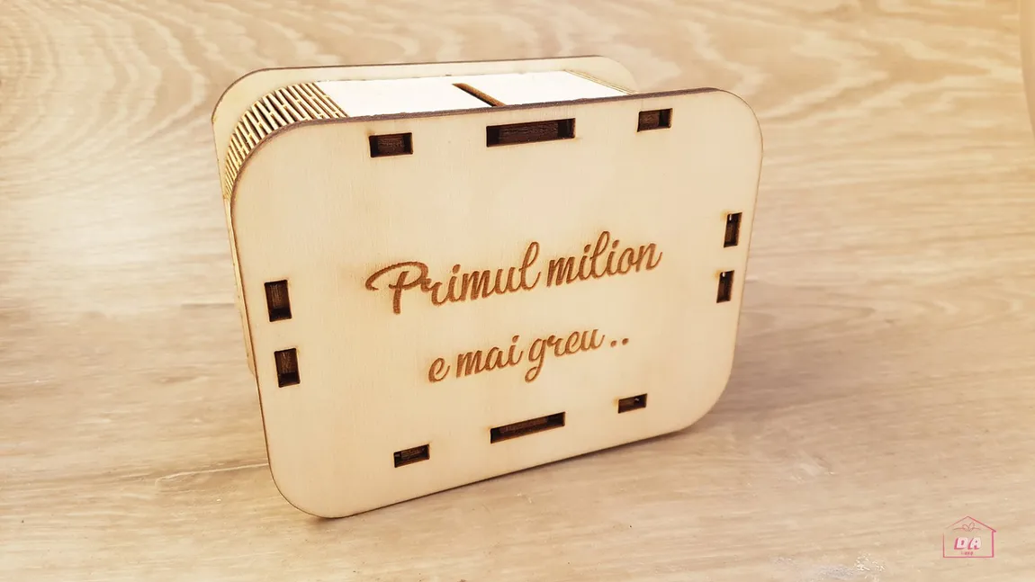 Ghid ZILNIC despre BANII noștri: Cum economiseşti 100 de lei pe lună fără să simţi că te strângi la buzunar