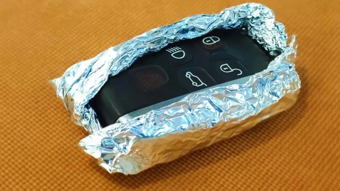 Motivul pentru care este bine să ții cheia de la mașină în staniol. O să-ți fie de mare ajutor acest truc