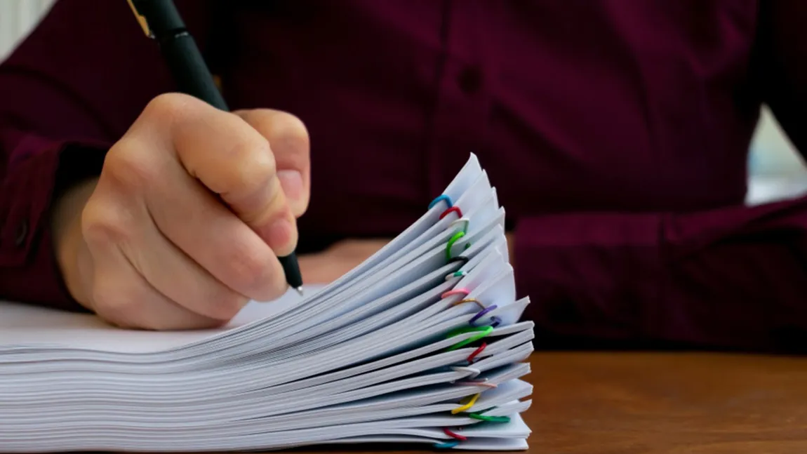 Concediul fără plată. Câte zile îţi poţi lua, de fapt, într-un an şi cum te afectează financiar