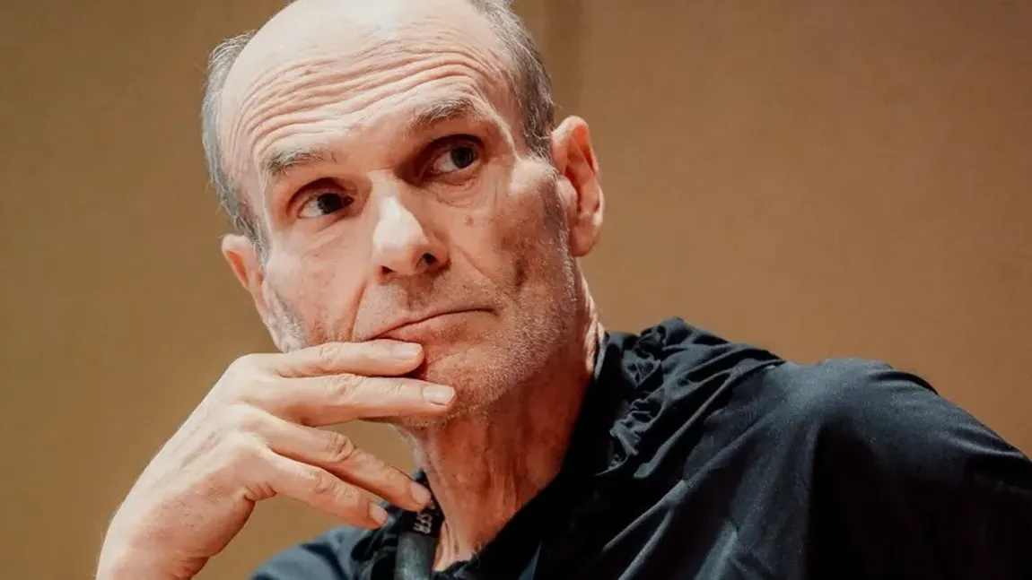 Cristian Tudor Popescu face dezvăluiri rare despre fiul său cel mic. Chiar dacă a picat bacul de trei ori, mezinul familiei are o carieră de succes