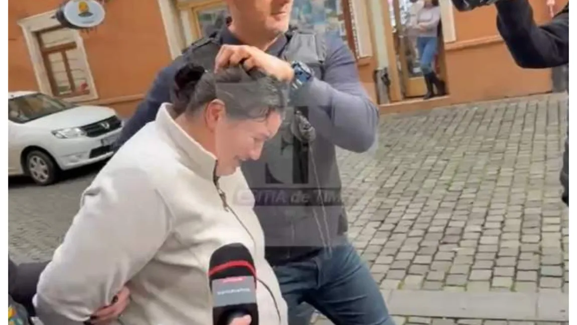 De ce și-a înjunghiat femeia din Timișoara fetița de 10 ani. A izbucnit în lacrimi în fața polițiștilor