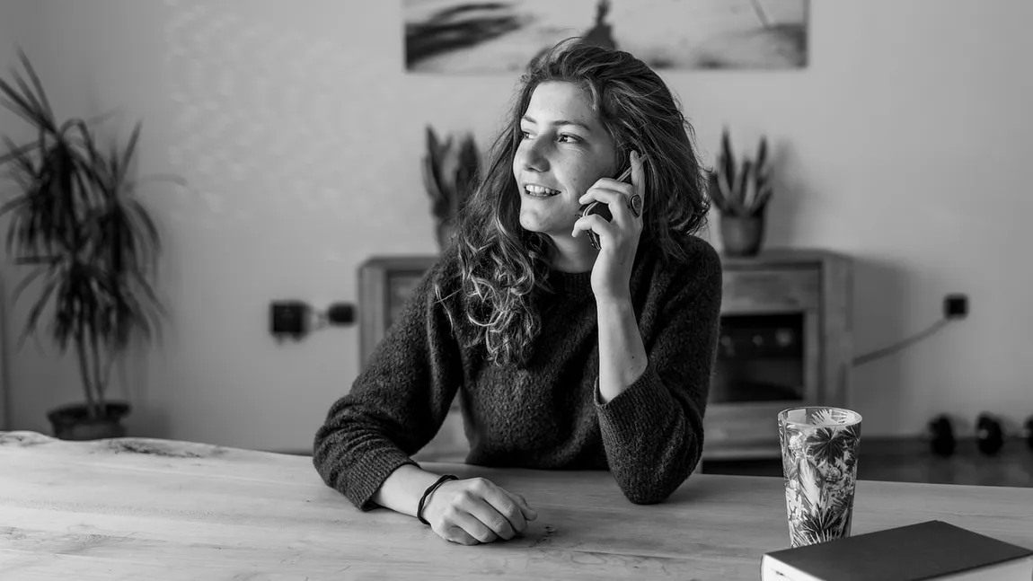 Românii din străinătate vor putea vorbi cu cei de acasă fără costuri suplimentare. Noua lege a intrat deja în vigoare