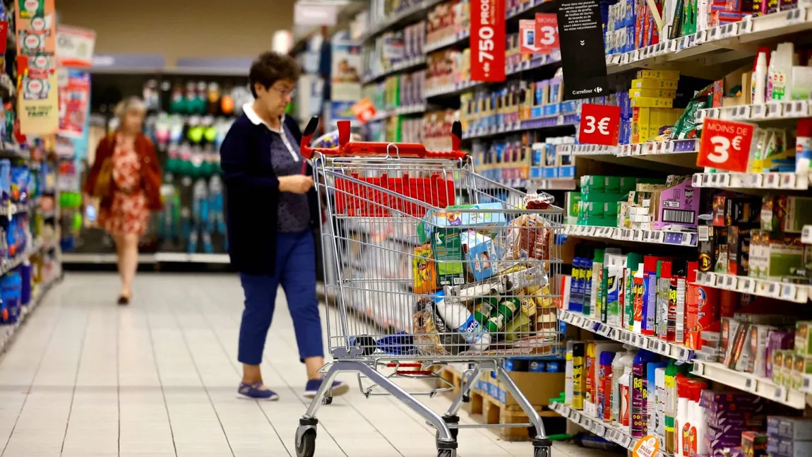 Turcii au ajuns să treacă graniţa în Grecia pentru a-şi face cumpărăturile: 