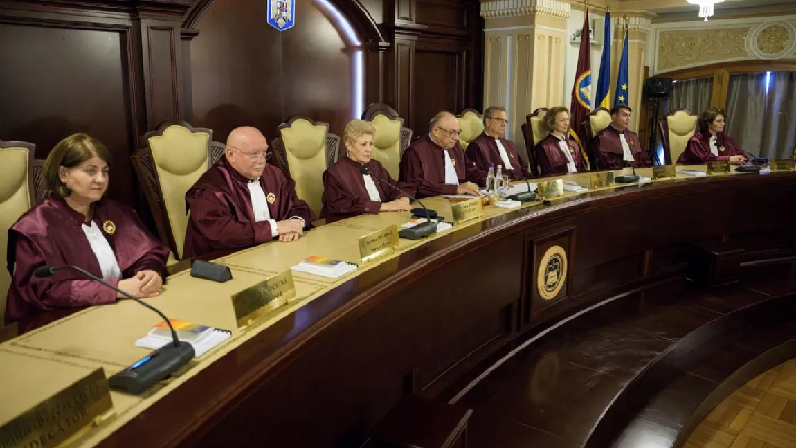 Cel mai bine plătiți magistrați din stat decid soarta pensiilor speciale. Judecătorii CCR dau verdictul între Crăciun și Revelion