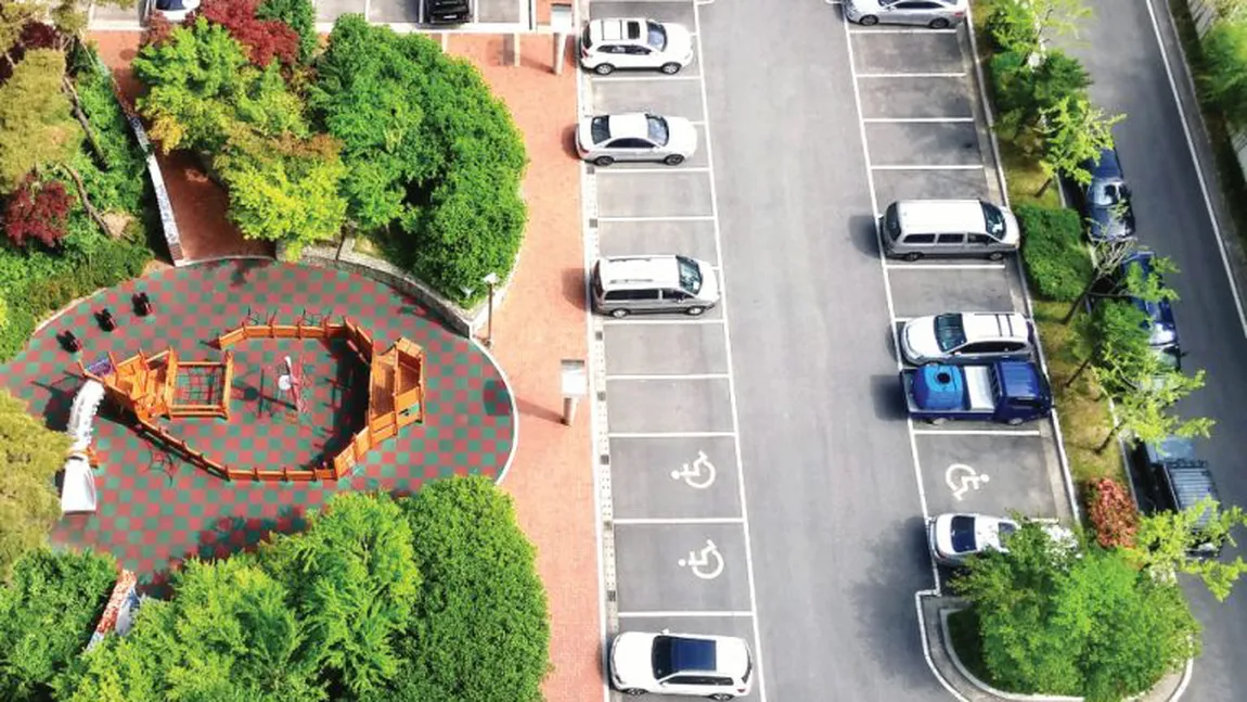 Taxa pentru parcările de domiciliu va fi majorată cu 42,5% în 2026, atât pentru persoane fizice, cât și pentru firme