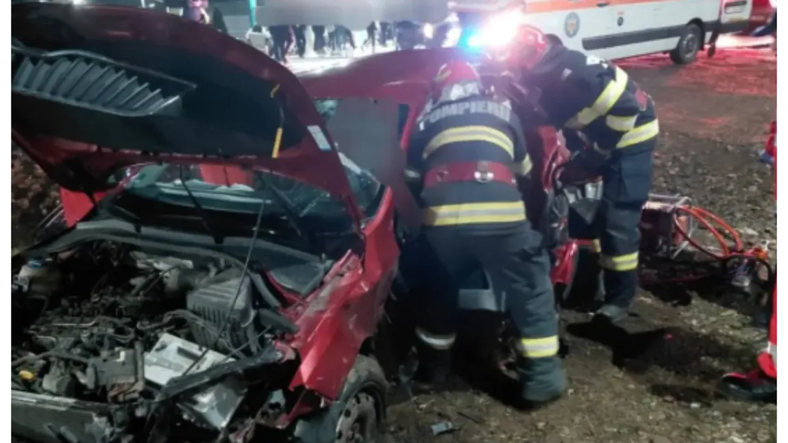 Accident cumplit în Târgu-Neamț. Un șofer în vârstă de 23 de ani a murit în timp ce încerca să iasă cu mașina din spălătorie