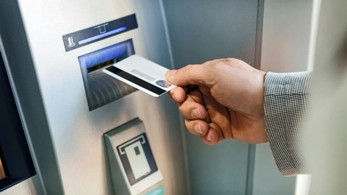 Două persoane din Olt au furat cardul unui bărbat și au cheltuit 20.000 de lei, efectuând 33 de operaţiuni financiare