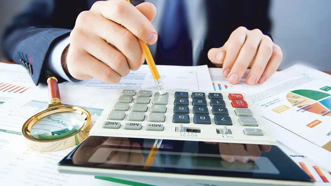 Românii muncesc opt luni pe an doar pentru stat. Taxele și impozitele devin o povară greu de suportat, iar investitorii ne ocolesc