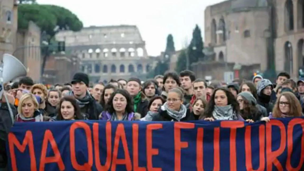 Italia, pe urmele României. Majoritatea tinerilor italieni cred că trebuie să plece din țară pentru o viață mai bună