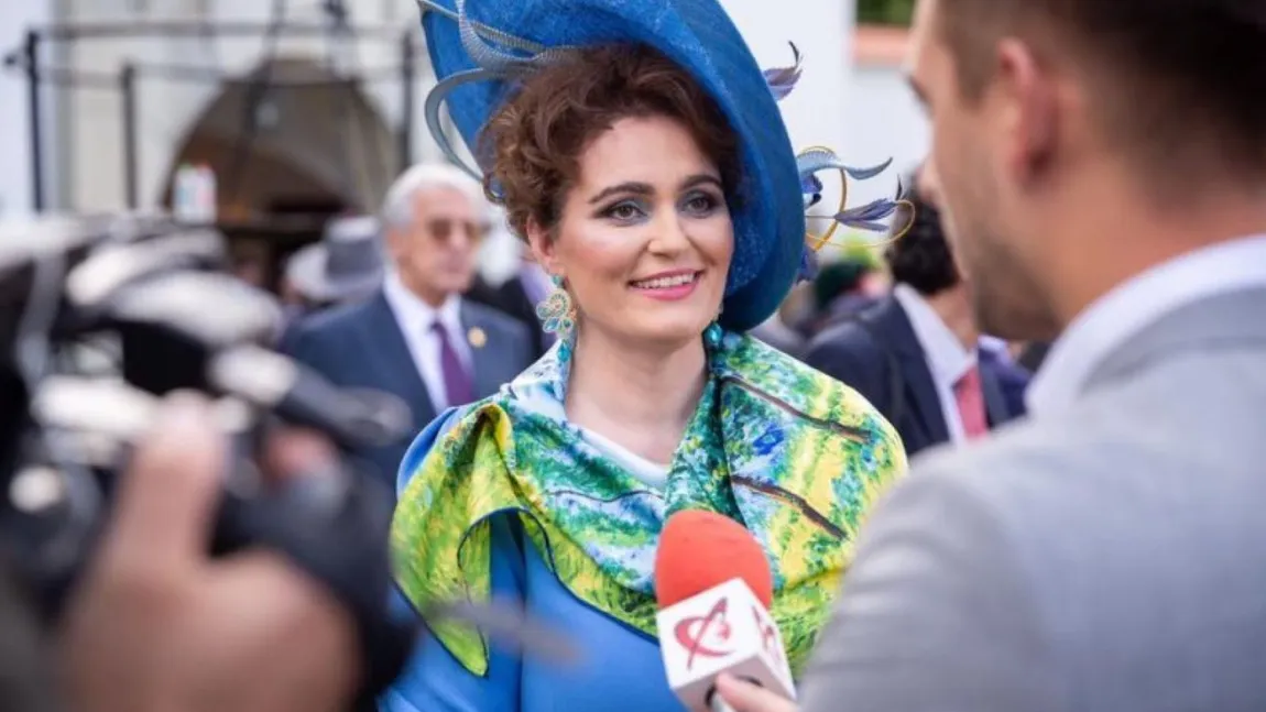 Judecătoarea care a atras toate privirile la parada de Ziua Națională are o colecție impresionantă de pălării