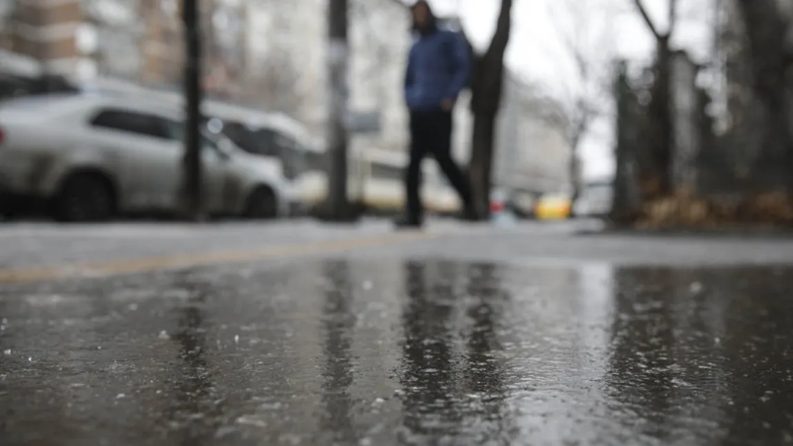 Prognoza meteo. Vremea se răceşte, se anunţă ploi slabe şi burniţă. Unde va ninge