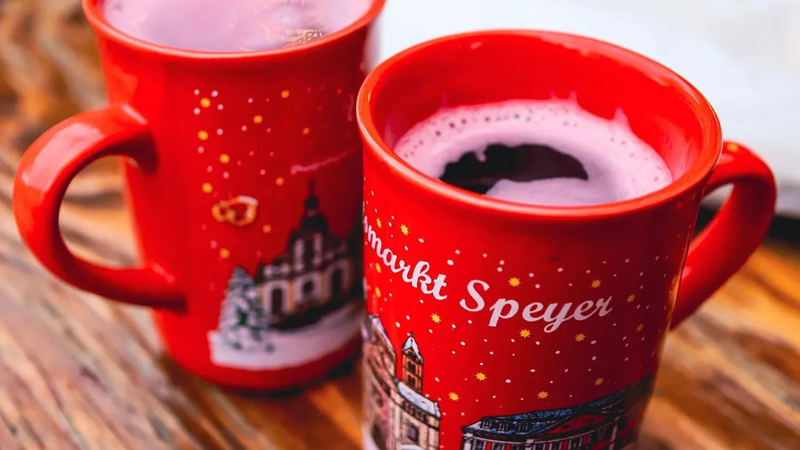 Cât costă un pahar de vin fiert sau o ciocolată caldă la Târgul de Crăciun de la Iași