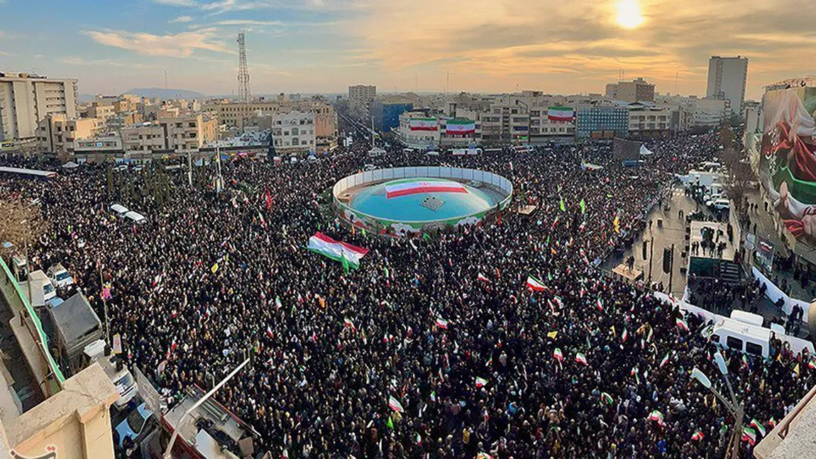 SUA le cer americanilor să părăsească de urgenţă Iranul. Ar putea urma bombardamente