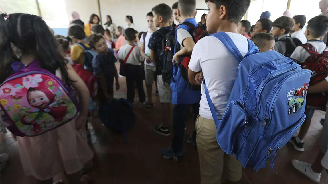 Şcoli închise în Algeria din cauza intemperiilor. Populaţia este sfătuită să facă stocuri de lumânări