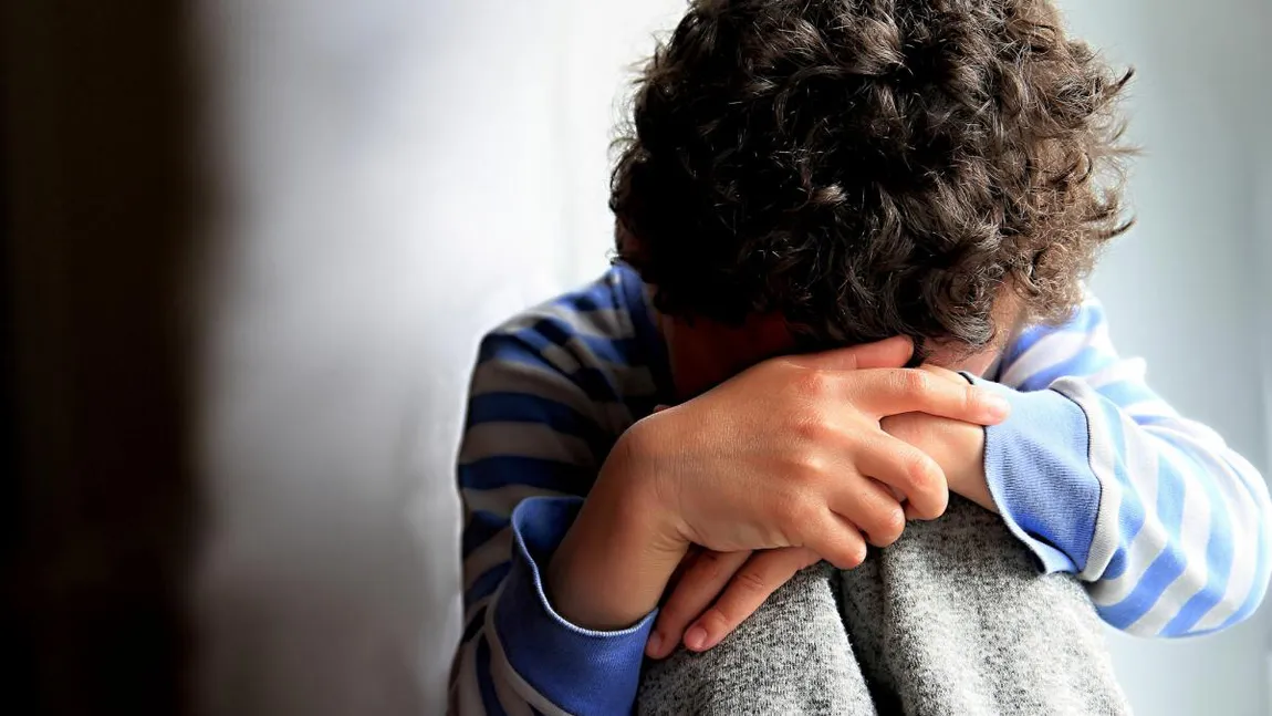 Măsurile de austeritate au adus familiile din România să supravieţuiască cu jumătate din venitul necesar unui trai decent. 