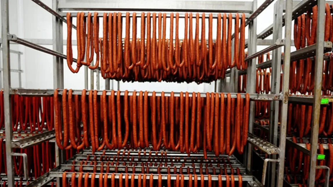Unul dintre cei mai mari producători de cârnați își închide fabrica. Produsele lor nu vor mai fi pe piață