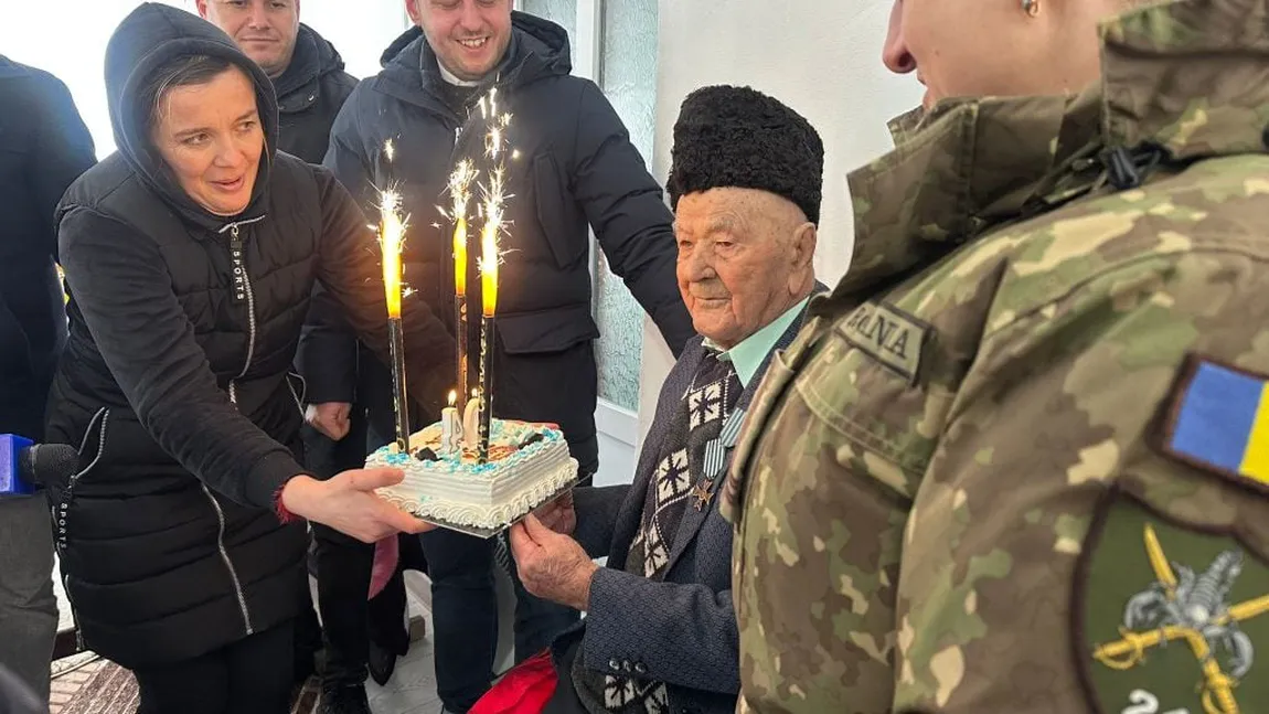 Florea Pasăre, veteranul de război care a împlinit 104 ani, vorbește despre chinurile la care a fost supus de ruși în Siberia: ”Era tunel și șobolani, nu puteai sta nici în picioare, nici jos, te ciugulea de picioare”