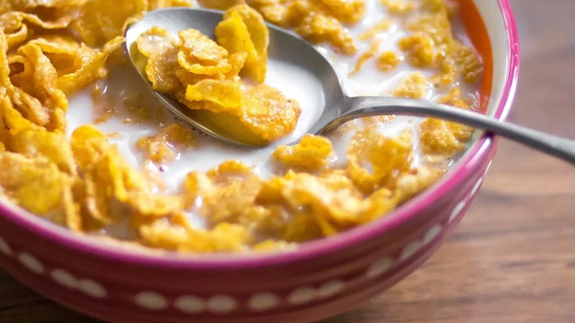 Dieta cu fulgi de porumb care te scapă de 6 kilograme în 2 două săptămâni. Vezi meniul pentru fiecare zi