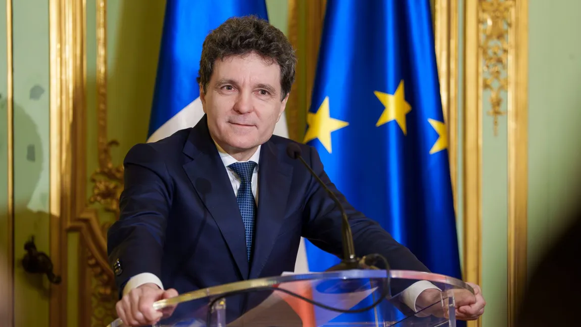 Nicuşor Dan intră-n 