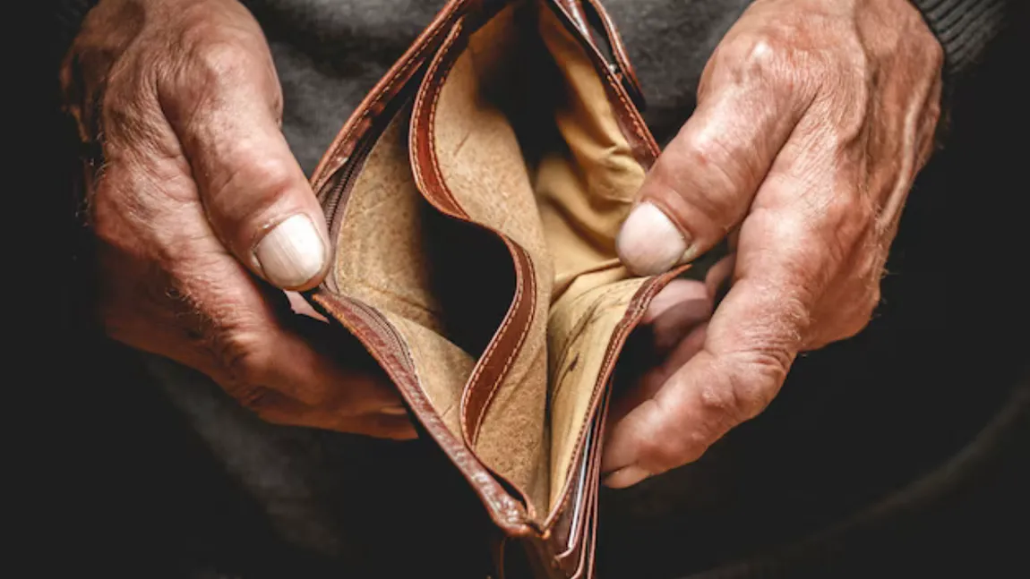 Cât a costat o viață de bunic, în 2025: Pensia medie a fost puțin peste salariul minim pe economie. La ce valoare a ajuns ajutorul social acordat pensionarilor și câți l-au primit