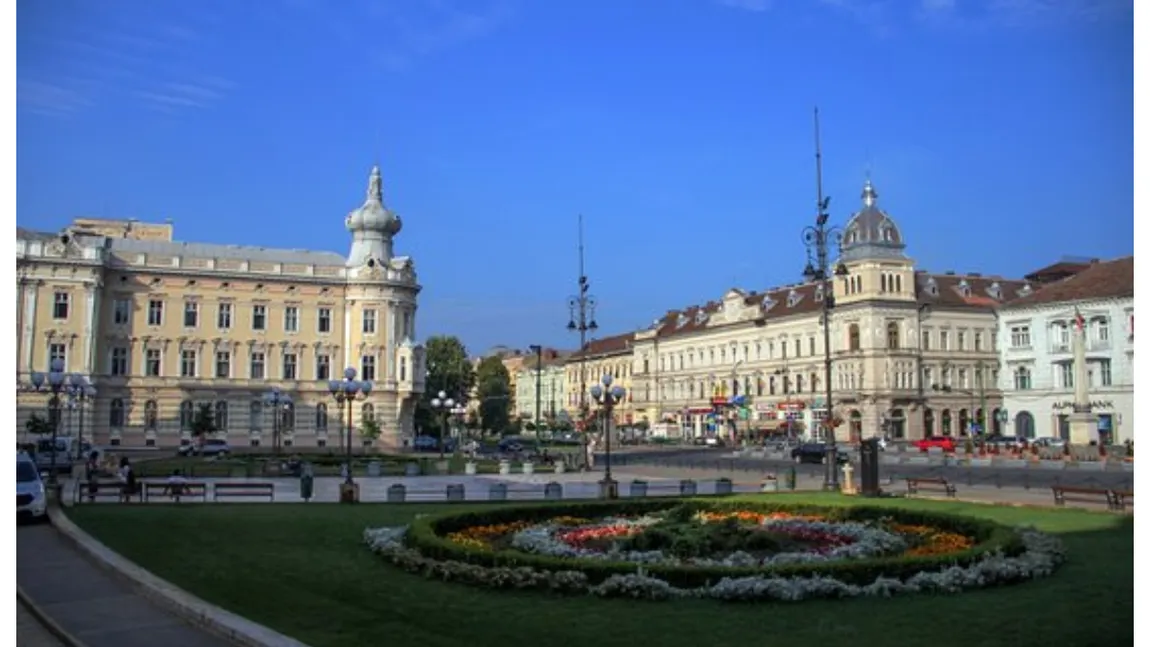 Primăria din România, obligată în instanță să asfalteze o stradă și să plătească daune unei localnice