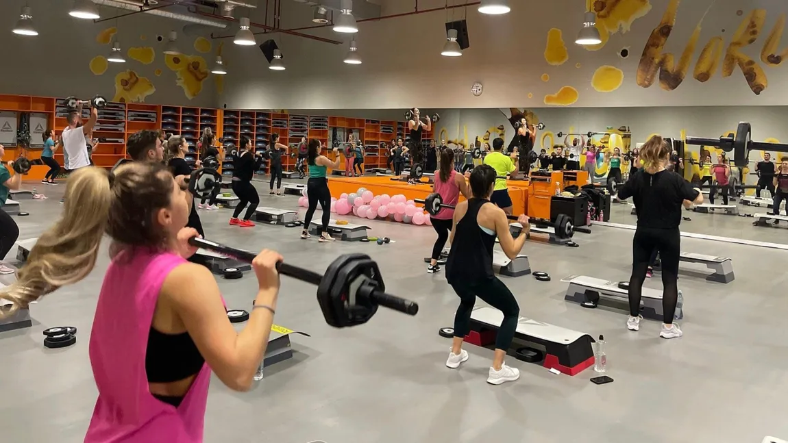 Cât costă un abonament la sală în 2026. Prețurile diferă în funcție de serviciile alese