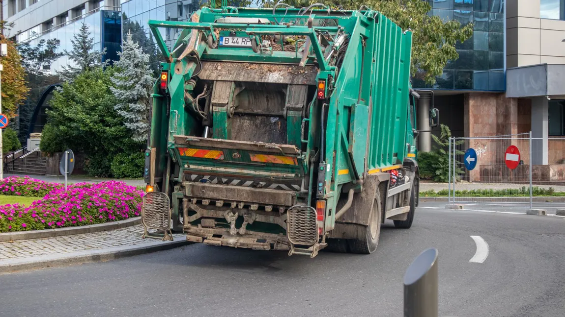 Taxele de salubrizare cresc în mai multe orașe. Amenzi de până la 1.000 de lei pentru cei care nu respectă regulile
