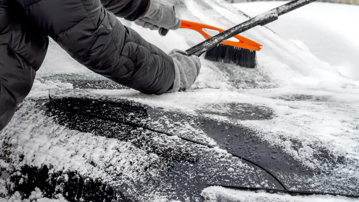 Ştergătoarele de parbriz, cele mai afectate de iarnă. Cum să le întreţii corect în sezonul rece