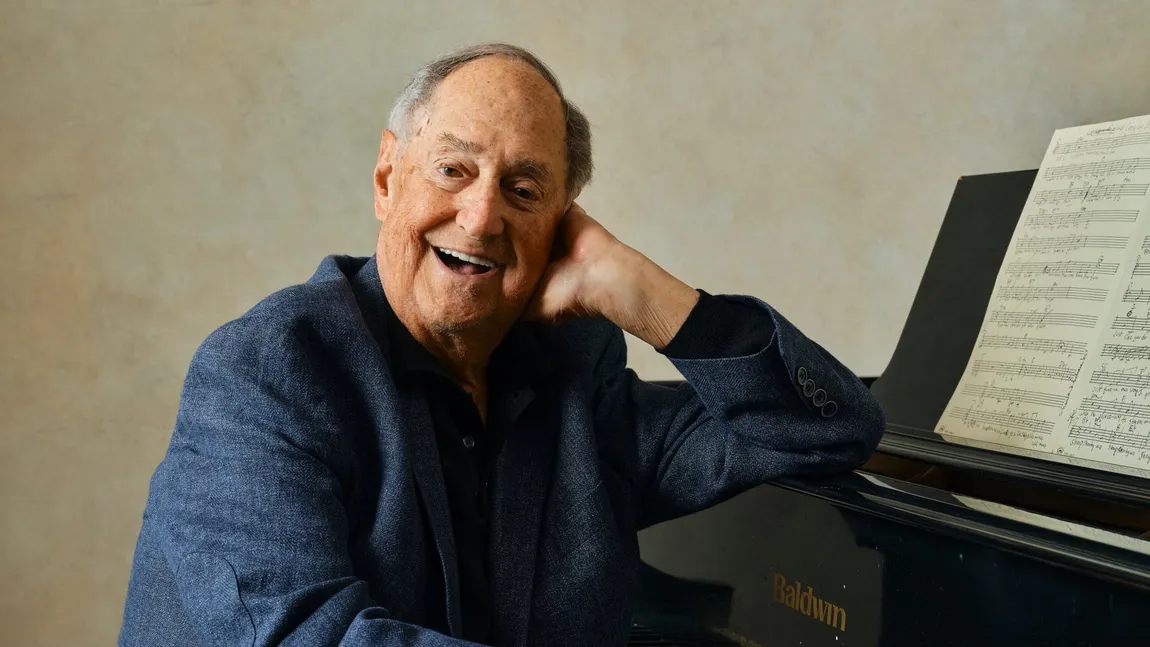Neil Sedaka, cântăreţul şi compozitorul a zeci de hituri din anii ’60 şi ’70, a murit la vârsta de 86 de ani