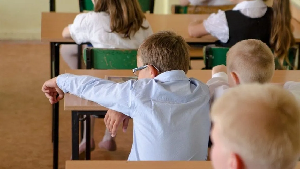 Raport UNICEF: Aproape o treime dintre elevii români nu înțeleg concepte științifice de bază