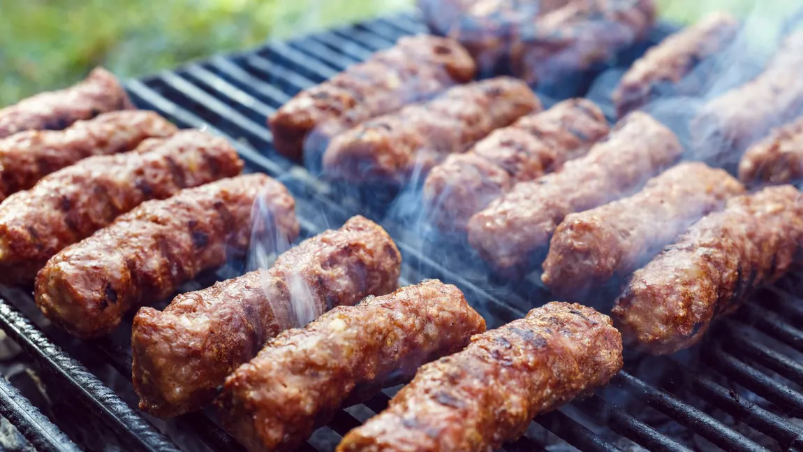 Ți-e poftă de mici? Iată rețeta originală de acum 100 de ani!