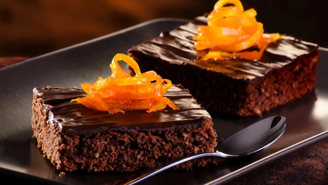 Negresă cu portocale, desertul seducător care te dă gata de la prima linguriță! Se face super-ușor, în doar trei etape