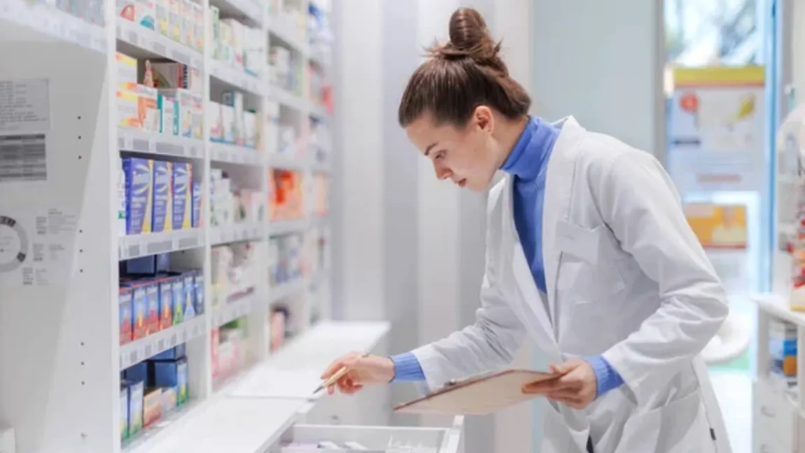 Ce salariu câștigă în România o farmacistă care face mai mult decât scrie în fișa postului: „Mi se pare o bătaie de joc. Asta după cinci ani de facultate”